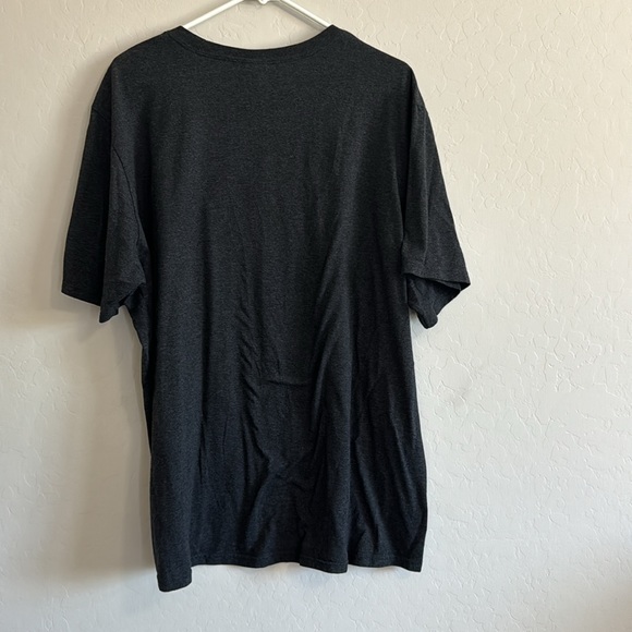 Men’s BILL LEWIS tee ✨$5 items B1G1 FREE!✨ - Picture 4 of 4